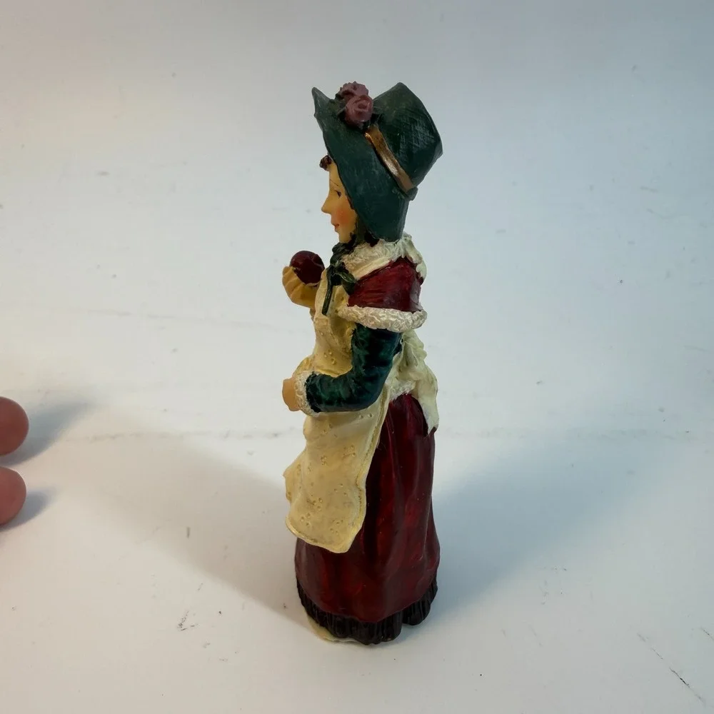 Mervyns? Village Square Christmas Figurine Women w‎ Apron Apple Green Hat